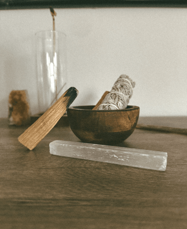 The Ritual Smoke Set – Palo Santo, Sage + Selenite - Alchemist + Co