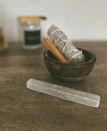 The Ritual Smoke Set – Palo Santo, Sage + Selenite - Alchemist + Co
