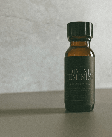 Divine Feminine Oil - Alchemist + Co